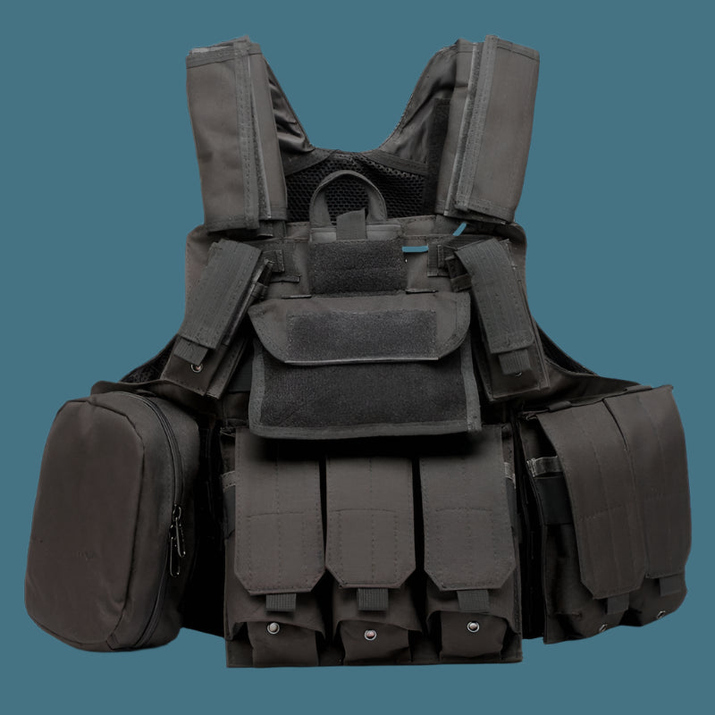 Outdoor camouflage multifunctional tactical vest