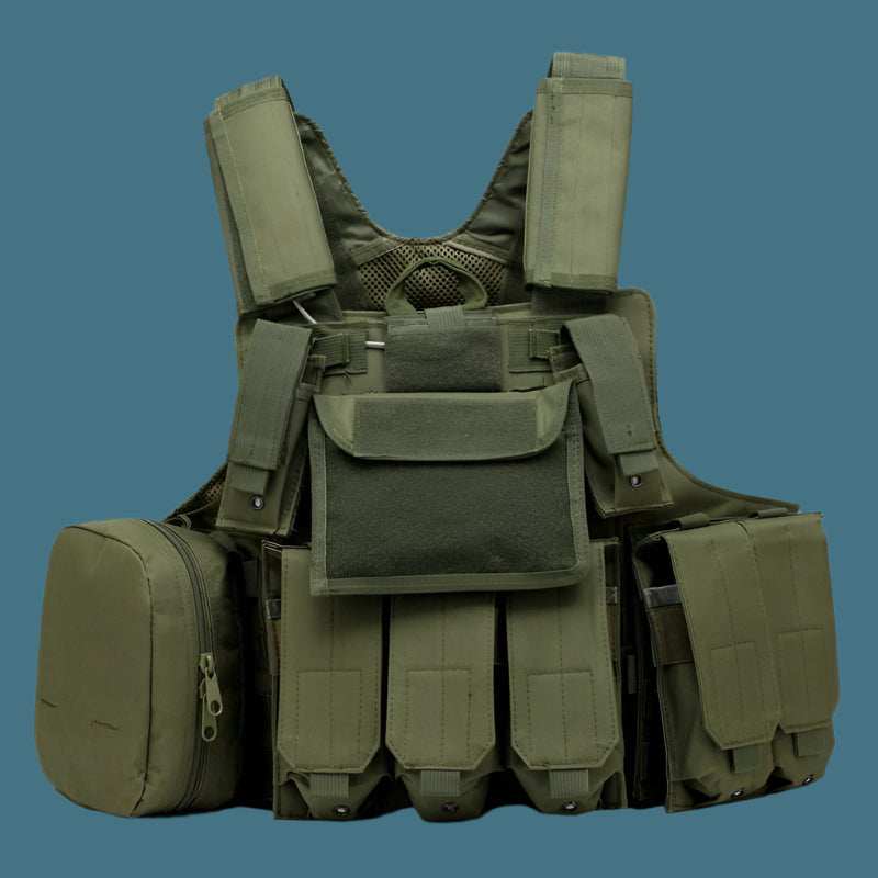 Outdoor camouflage multifunctional tactical vest